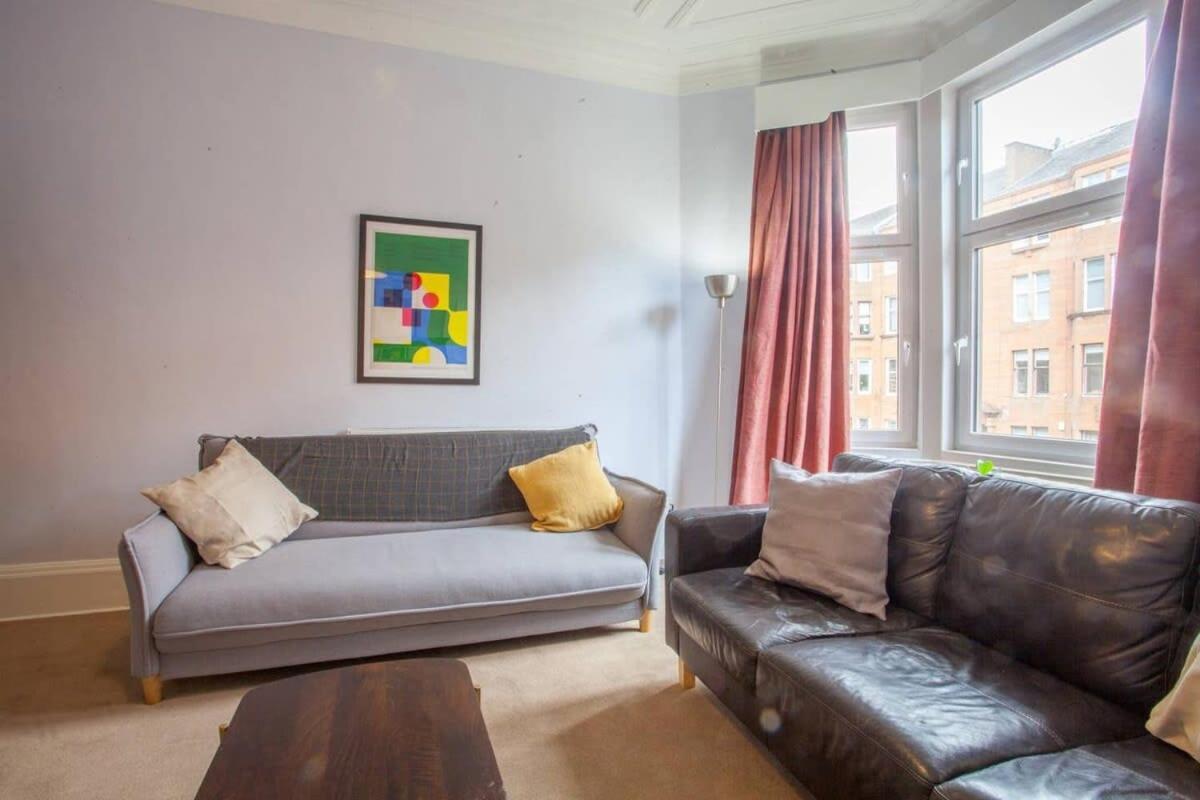 Modern, Light-Filled And Sleek West End Apartment Глазгоу Екстериор снимка